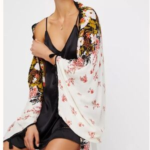 Free People Bali wrapped in blooms shawl kimono one size white black floral